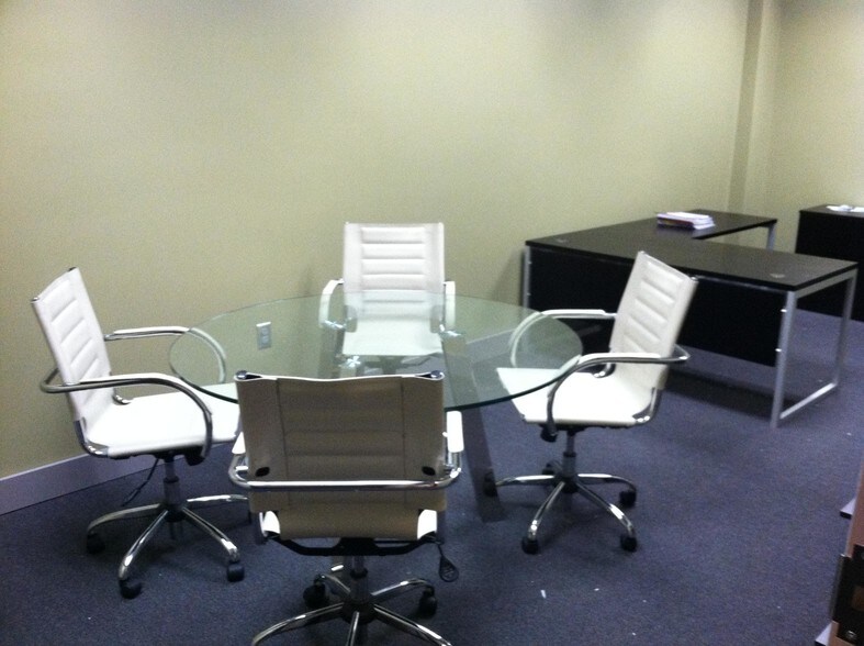 More Photos Of 1000 Van Buren Ave, Indian Trail Flex For Lease