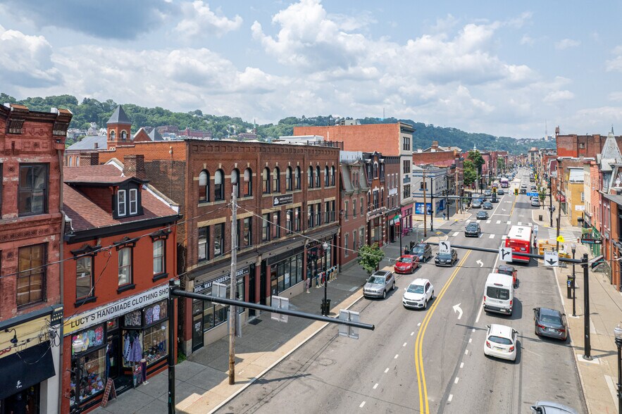 More Photos Of 2008 E Carson St, Pittsburgh Apartments For Lease