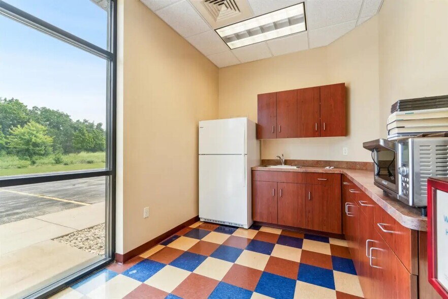 More Photos Of 180 Knights Way, Fond Du Lac Medical For Sale