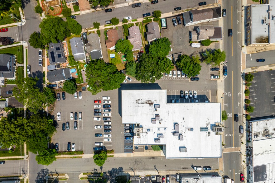 More Photos Of 265 Post Ave, Westbury Medical For Lease