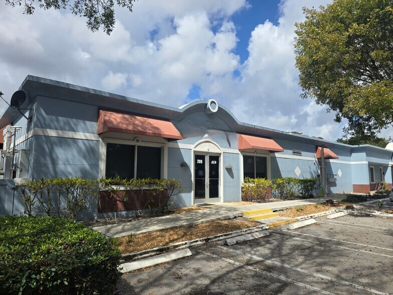 Primary Photo Of 201-209 SW 84th Ave, Plantation Medical For Lease