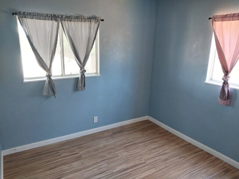 More Photos Of 7047 Norman Rd, Princeton Apartments For Sale