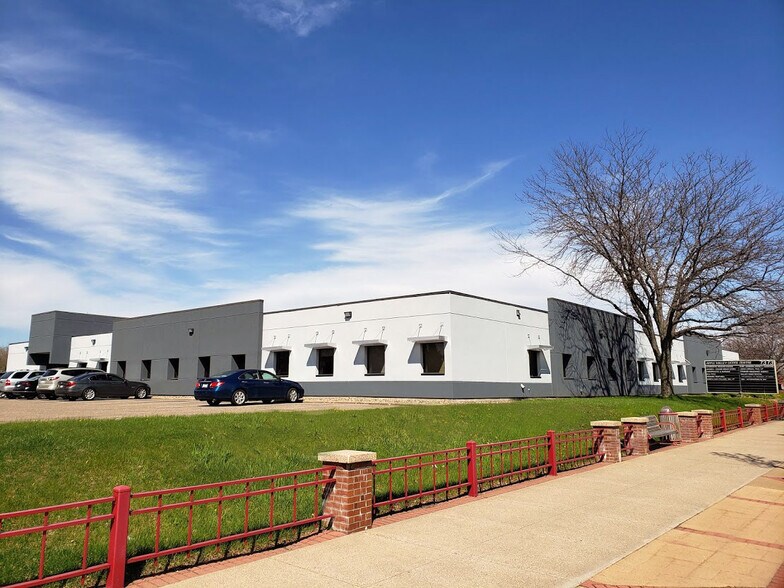 More Photos Of 7373 147th St W, Apple Valley Medical For Lease