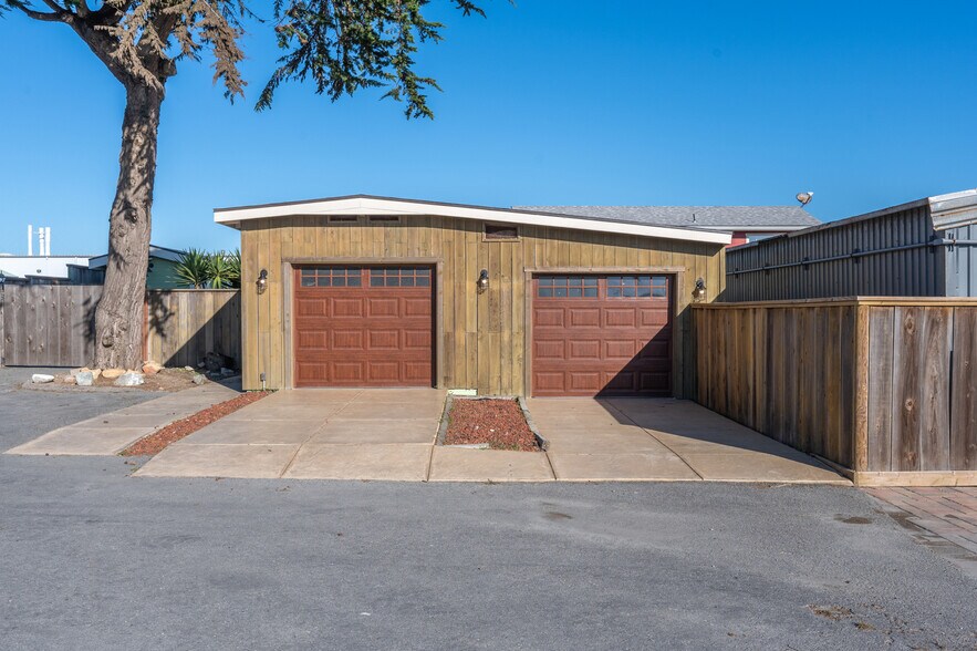 More Photos Of 7550 Sandholdt Rd, Moss Landing Warehouse For Sale