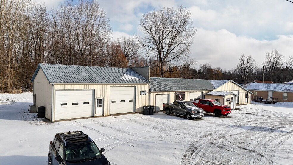 More Photos Of 1436-1438 Military Tpke, Plattsburgh Auto Repair For Sale