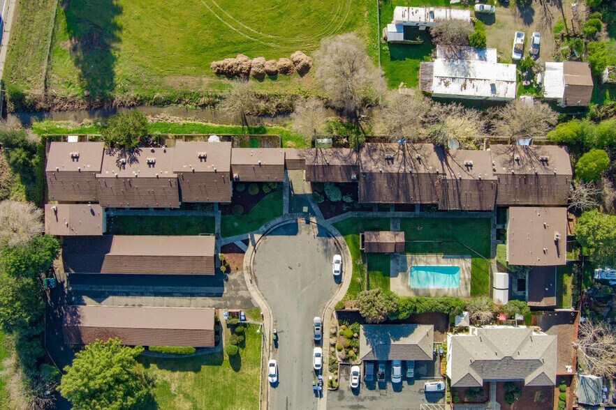 More Photos Of 960 Marlene St, Ukiah Apartments For Sale