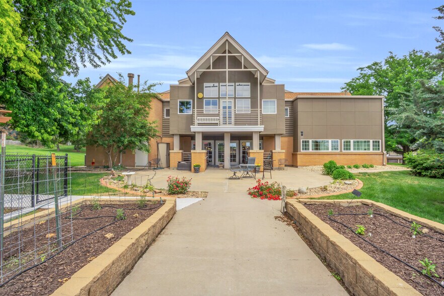 More Photos Of 4107 Central Ave, Kearney Assisted Living For Sale