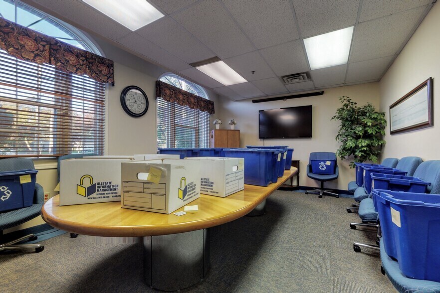 More Photos Of 2 Forest Ave, Oradell Medical For Sale