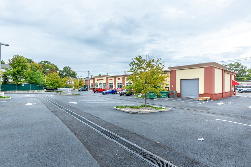More Photos Of 4051-4055 Hylan Blvd, Staten Island Drugstore For Sale