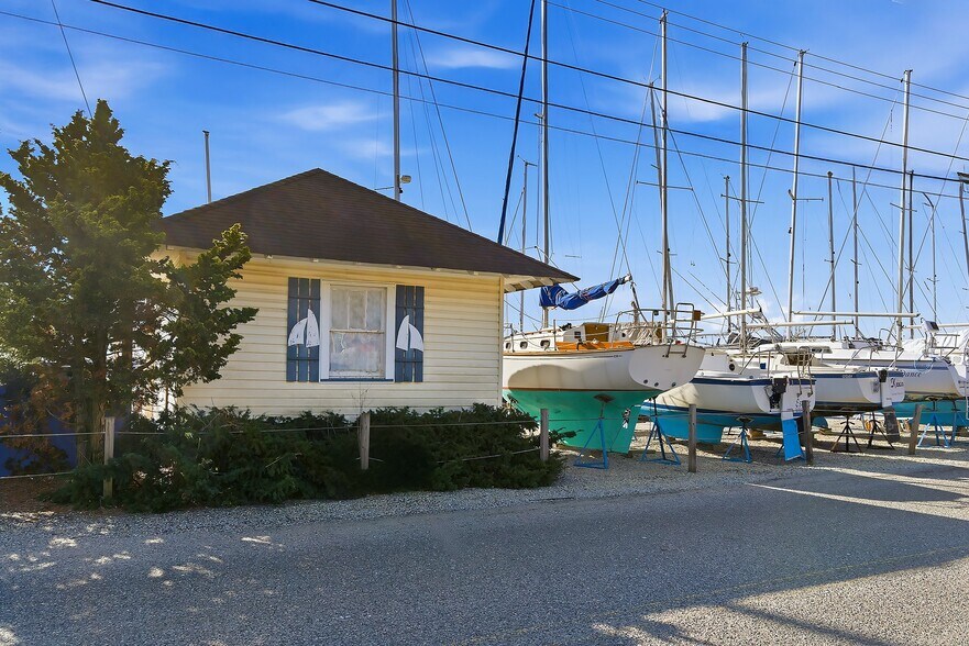 More Photos Of 100 Harbor Inn Rd, Bayville Shipyard For Sale