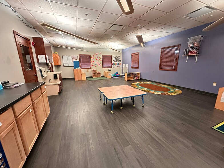 More Photos Of 4901 NW 1st St, Lincoln Daycare Center For Sale