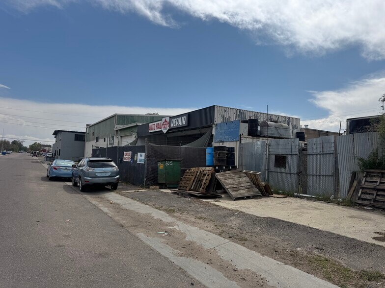 More Photos Of 1937 S Bannock St, Denver Warehouse For Lease