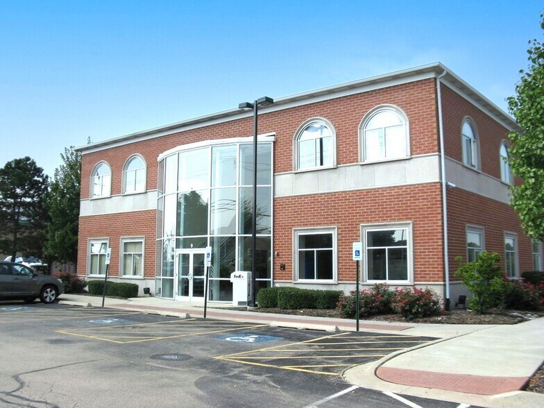 More Photos Of 9 Crystal Lake Rd, Lake In The Hills Office For Lease