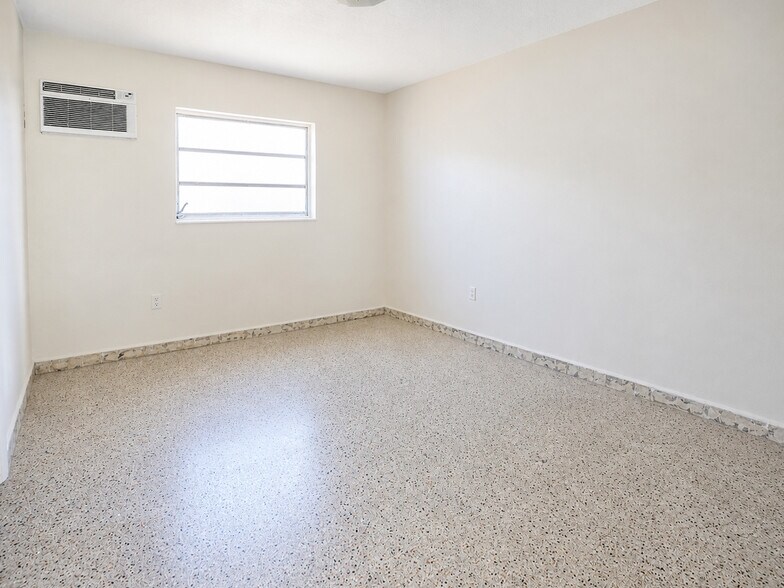 More Photos Of 465 E 30th St, Hialeah Apartments For Sale