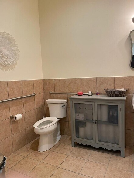 More Photos Of 138 Old San Antonio Rd, Boerne Medical For Lease