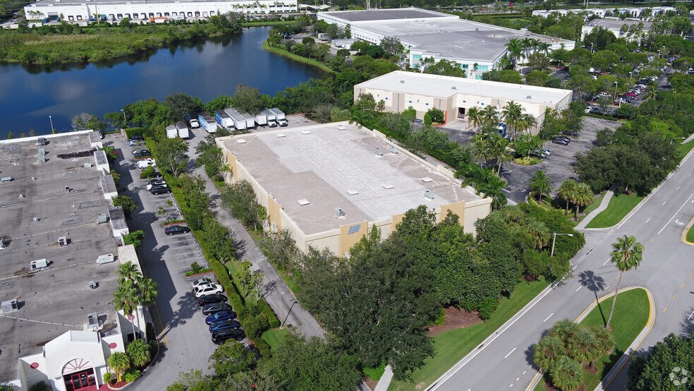 More Photos Of 1251 Sawgrass Corporate Pky, Sunrise Light Distribution For Sale