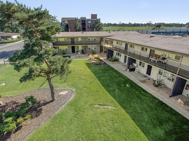 More Photos Of 146 Del Mar Cir, Aurora Apartments For Sale