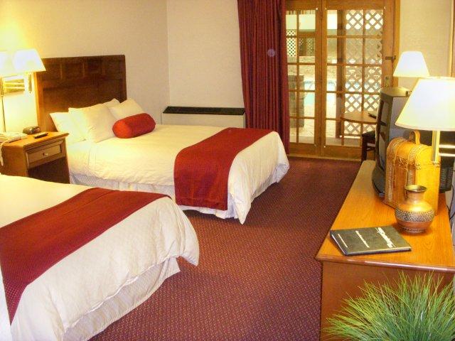 More Photos Of 1244 Canterbury Rd, Shakopee Hotel For Lease