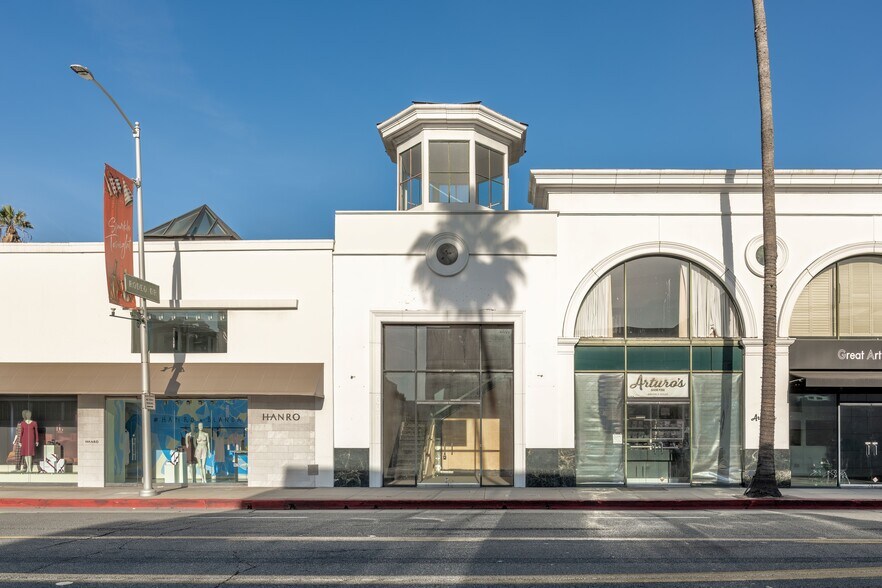 More Photos Of 9455-9469 S Santa Monica Blvd, Beverly Hills Storefront For Lease