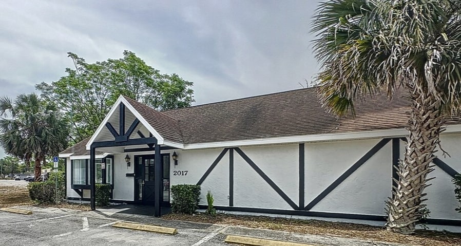 More Photos Of 2017 W Main St, Leesburg Office For Lease