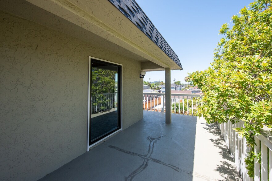 More Photos Of 558 Brewster Ave, Redwood City Loft Creative Space For Lease