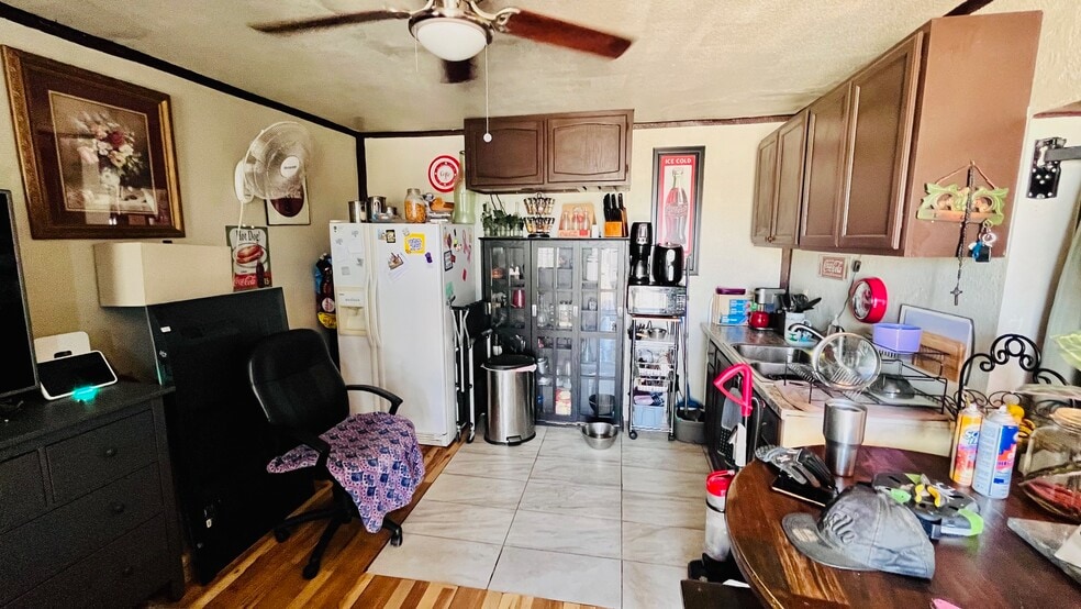 More Photos Of 12036 Bartlett Ave, Adelanto Office Residential For Sale