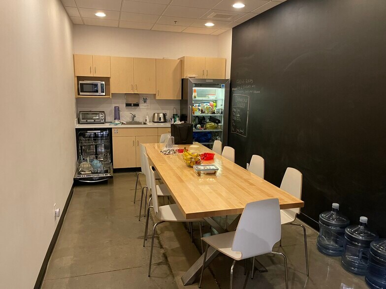 More Photos Of 9050 22 Av SW, Edmonton Showroom For Sale