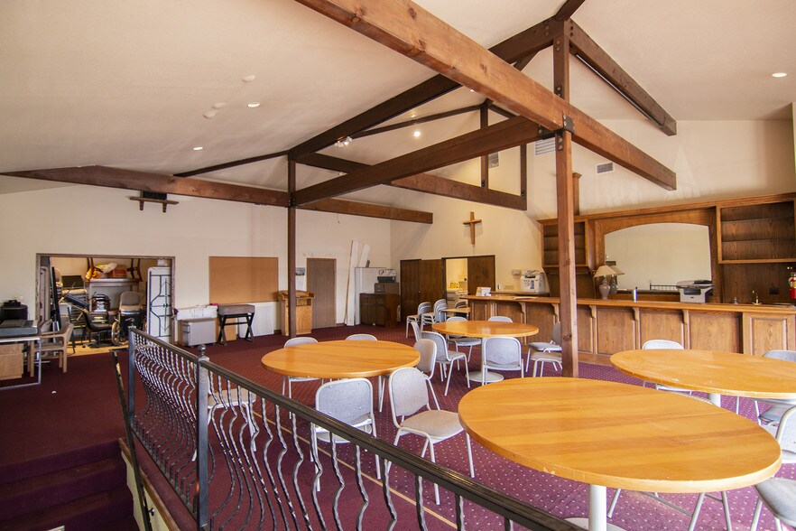 More Photos Of 21529 Menlo Ave, Torrance Light Manufacturing For Sale