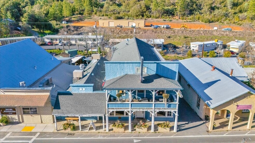 More Photos Of 18736 Main St, Groveland Hotel For Sale