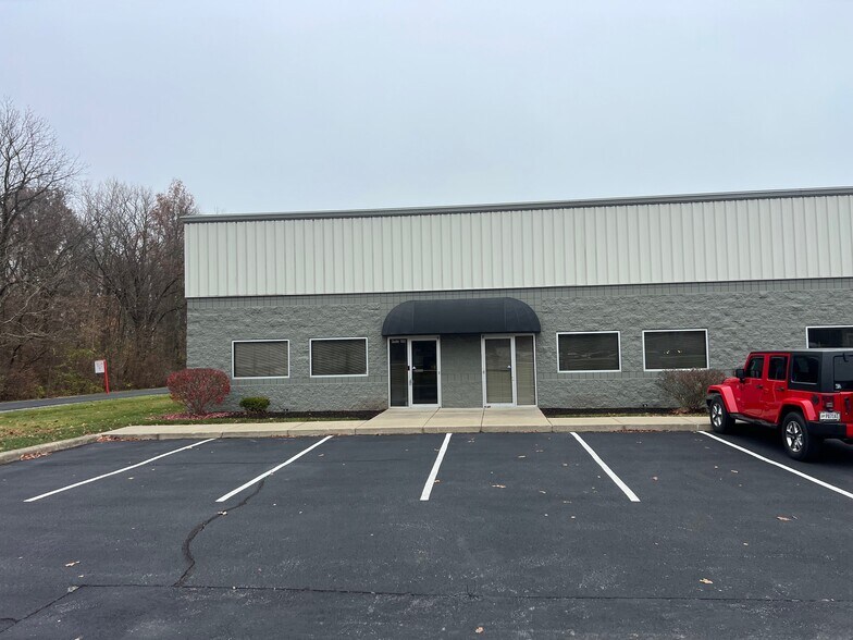 More Photos Of 16855 Southpark Dr, Westfield Warehouse For Lease