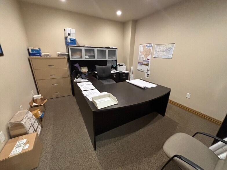 More Photos Of 2220 S Burleson Blvd, Burleson Warehouse For Sale