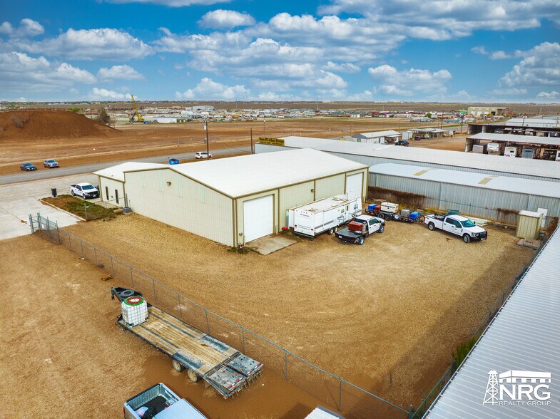 More Photos Of 4111 S County Road 1297, Odessa Warehouse For Lease