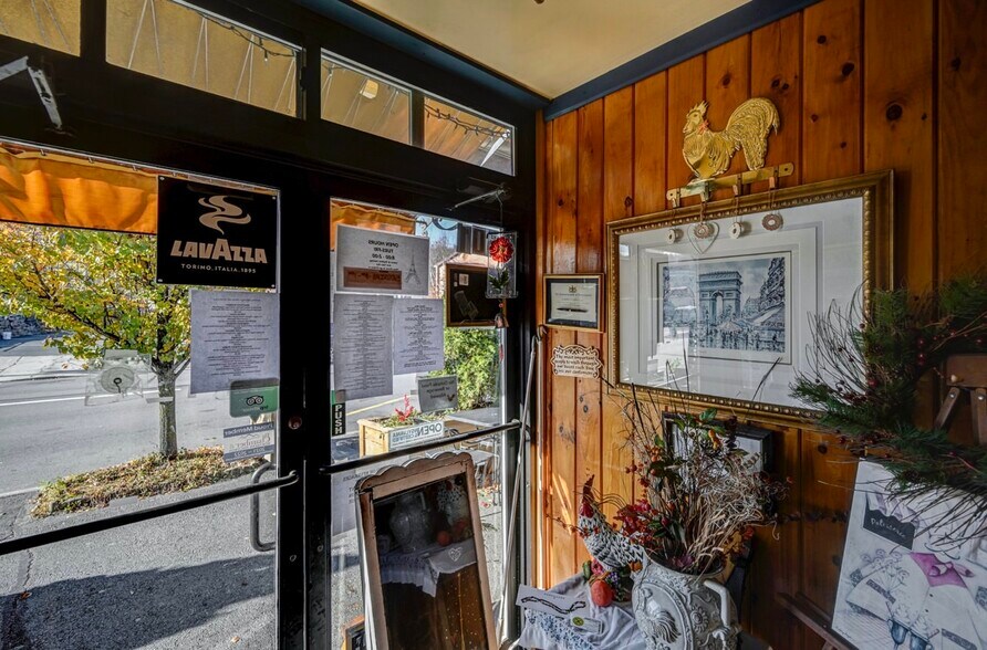 More Photos Of 501 Main St, Honesdale Restaurant For Sale