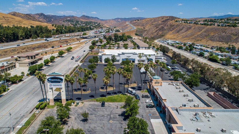 Primary Photo Of 31970 Castaic Rd, Castaic Freestanding For Sale