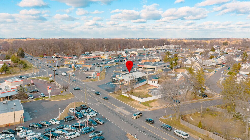 More Photos Of 4034 Veterans Hwy, Levittown Storefront For Lease