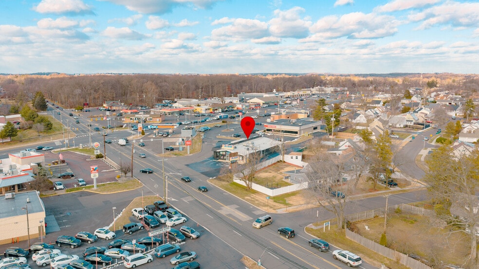 More Photos Of 4034 Veterans Hwy, Levittown Storefront For Lease