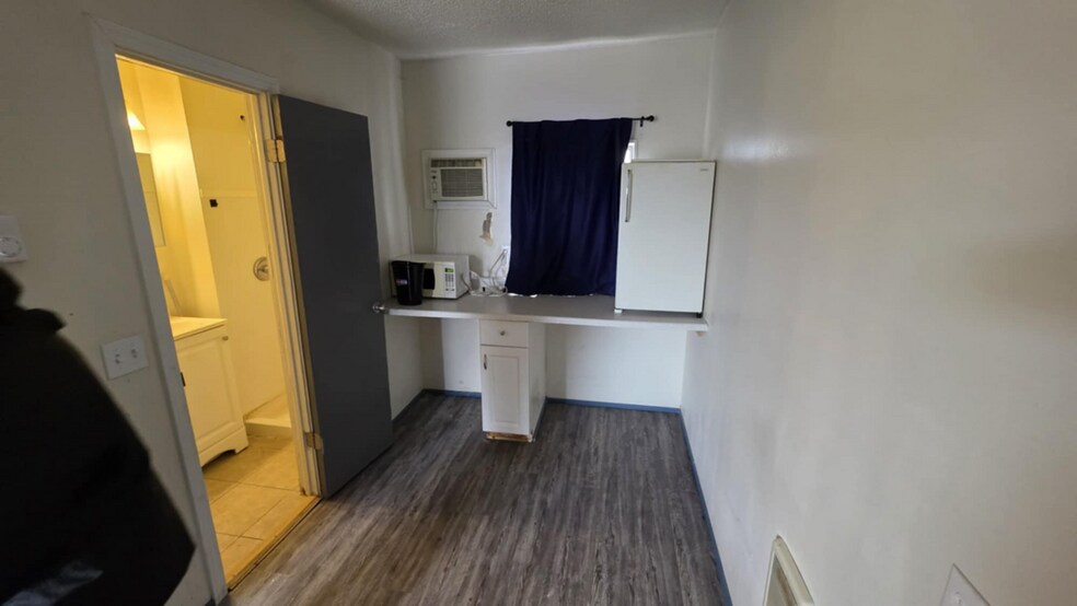 More Photos Of 407 W 1st Ave, Ritzville Hotel For Sale