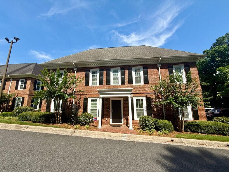 More Photos Of 8525 Dunwoody Pl, Atlanta Office For Sale