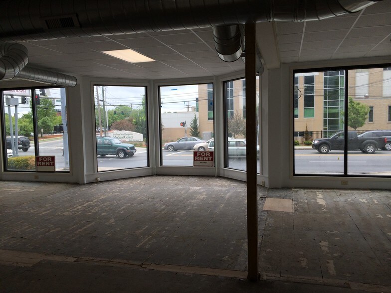 More Photos Of 259 Main St, Nashua Freestanding For Lease