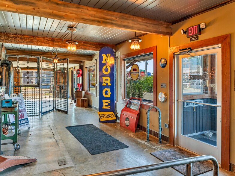 More Photos Of 780 US-101, Chinook Restaurant For Sale