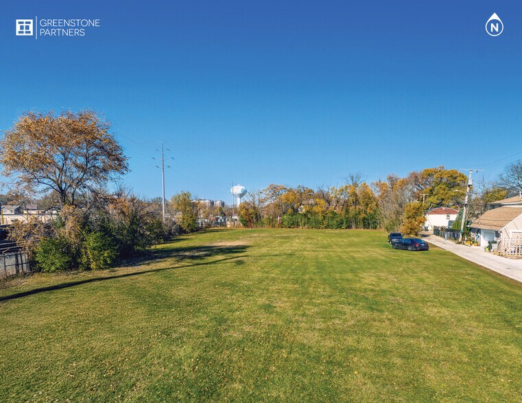 More Photos Of 511 E Cossitt Ave, La Grange Land For Sale