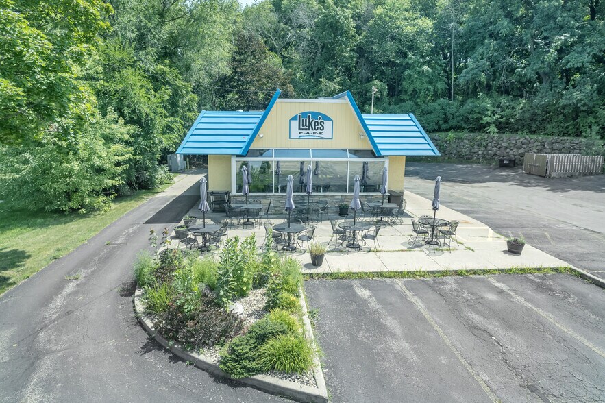 More Photos Of 6115 US Highway 51, McFarland Fast Food For Sale