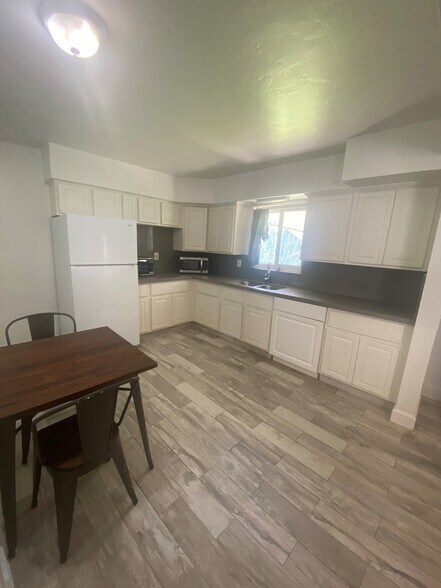 More Photos Of 101-107 Tacoma Ln, West Palm Beach Apartments For Lease