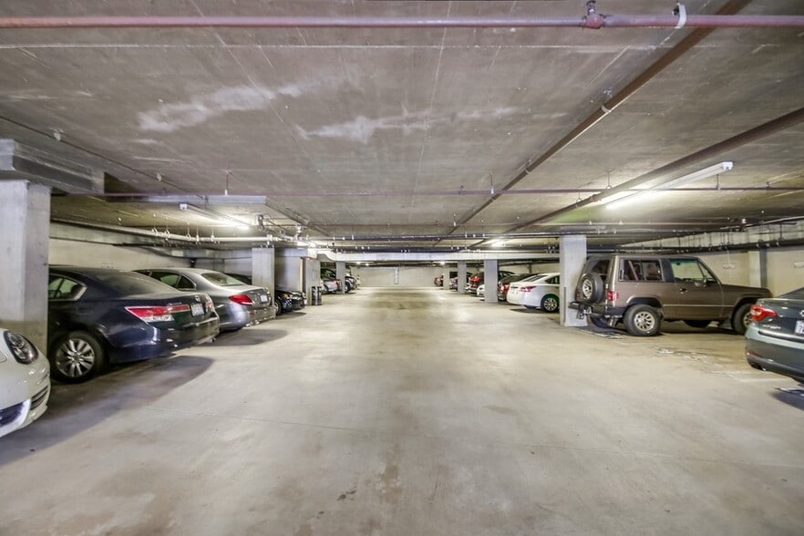 More Photos Of 11712 Moorpark St, Studio City Loft Creative Space For Lease