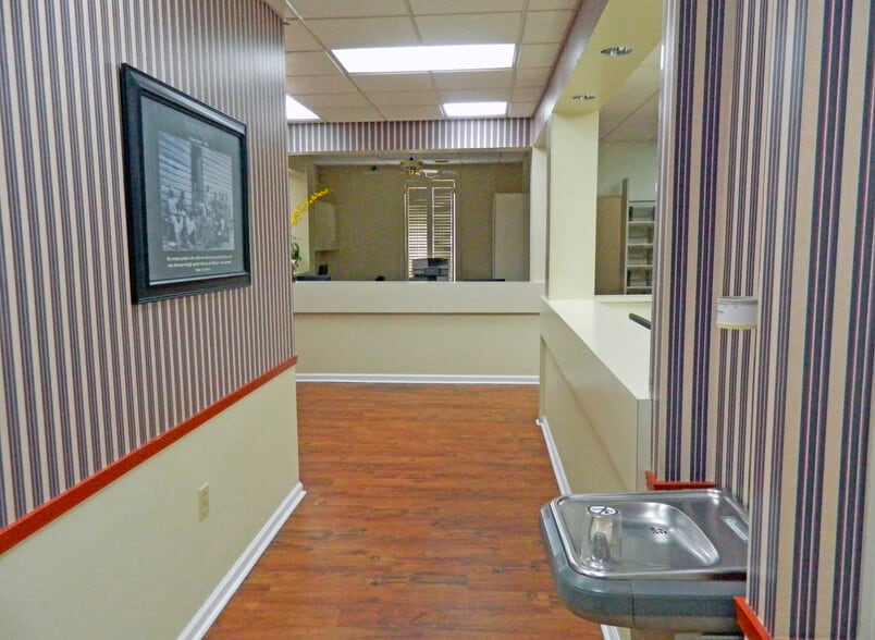 More Photos Of 316 St Lukes Dr, Montgomery Medical For Sale