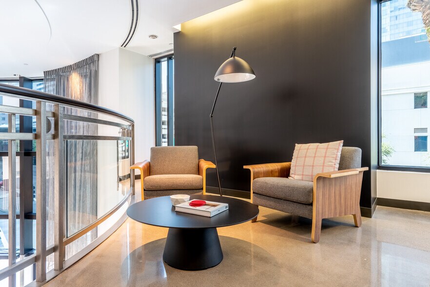 More Photos Of 200 E Van Buren St, Phoenix Office For Lease