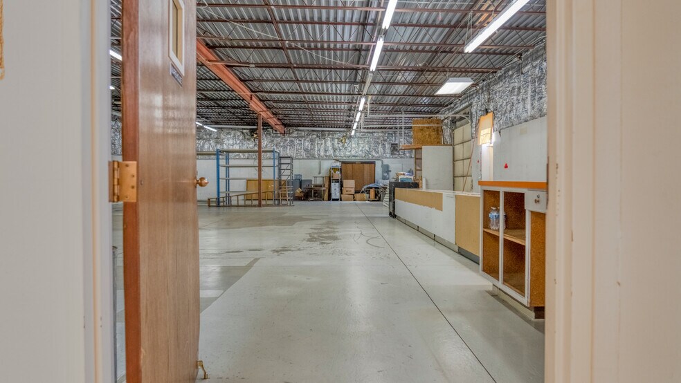 More Photos Of 2737 W 2nd Ave, Denver Warehouse For Sale