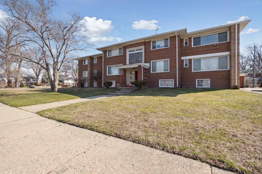 More Photos Of 2521 W McNichols Rd, Detroit Apartments For Sale