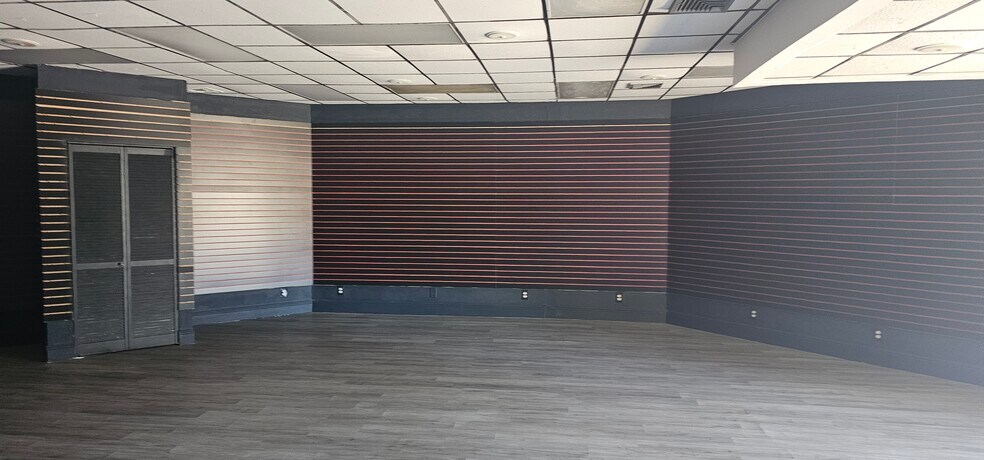 More Photos Of 888 East Coast Ave, Lantana Freestanding For Sale