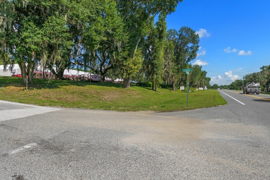 More Photos Of 3451 E Louise Ln, Hernando General Retail For Lease